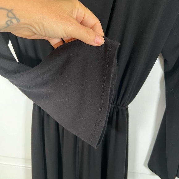 Lulus | NWOT | Long Sleeve | Open Back | Short | Romper | Black | XS‎ - Picture 3 of 7